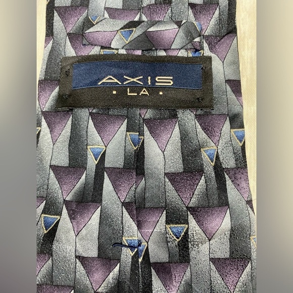 AXIS LA Mens Purple Gray Silver Geometrical 4” Wide 60” Long Silk Necktie - Picture 4 of 5